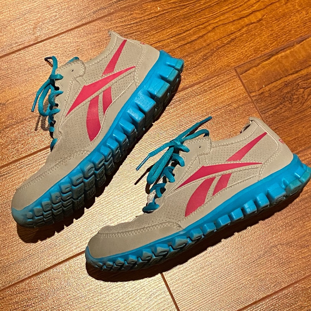 Reebok Grey/Highlighter Blue Runners
